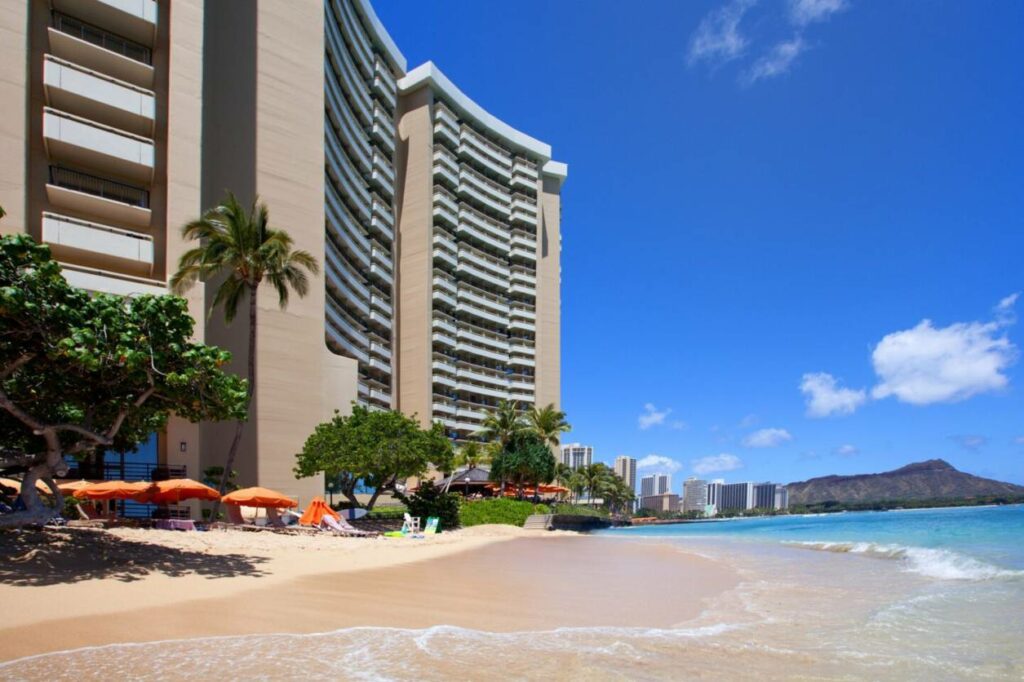 하와이 신혼여행 호텔 쉐라톤 와이키키 최초의 인피니티 에지풀